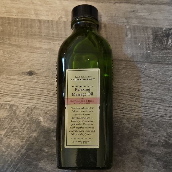 RARE & DISCONTINUED ** Bath & Body Sandalwood & Rose Massage Oil